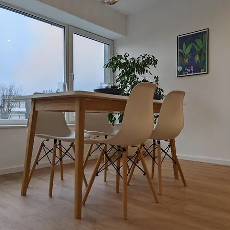 Zentrale Und Gemuetliche In Nah An Der Апартаменти