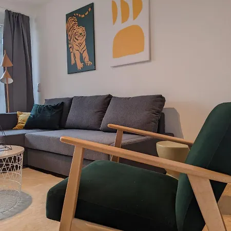 Zentrale Und Gemuetliche In Nah An Der Apartment *