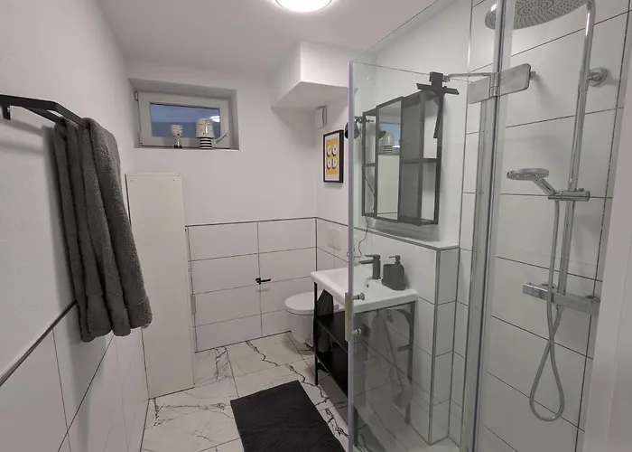 Zentrale Und Gemuetliche In Nah An Der Apartment *